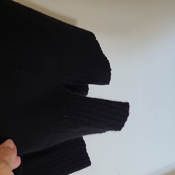 Black cashmere blend sweater - Picture 7 of 12